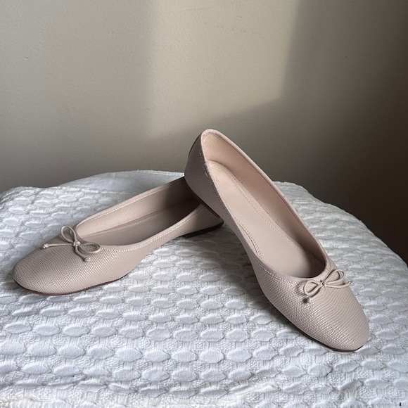3/$20 💥 H&M Neutral Beige Slip On Ballet Flats Shoes w/ Bow Sz 11 - Picture 6 of 13